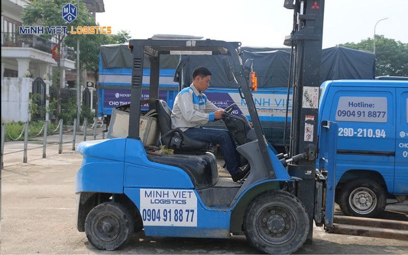 Minh Việt Logistics hỗ trợ đầy đủ các thiết bị, xe vận chuyển hàng hóa cho doanh nghiệp